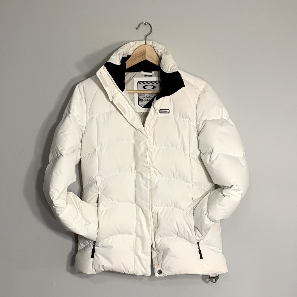 Oakley Women’s Puffer Jacket - Like New!